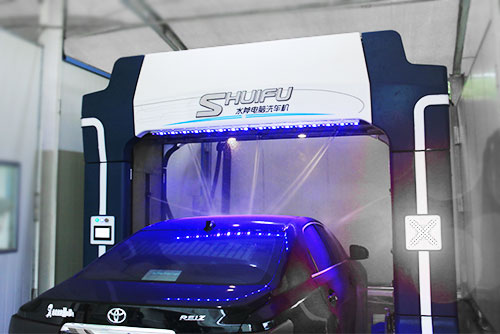 Touchless Car Wash Machine