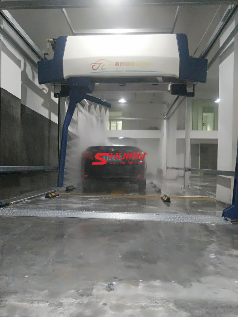 Automatic-car-wash-machine-AXE-OVERHEAD-touchless-carwash-system-installation-finished-in-Asia-manufactured-by-SHUIFU-CHINA-14