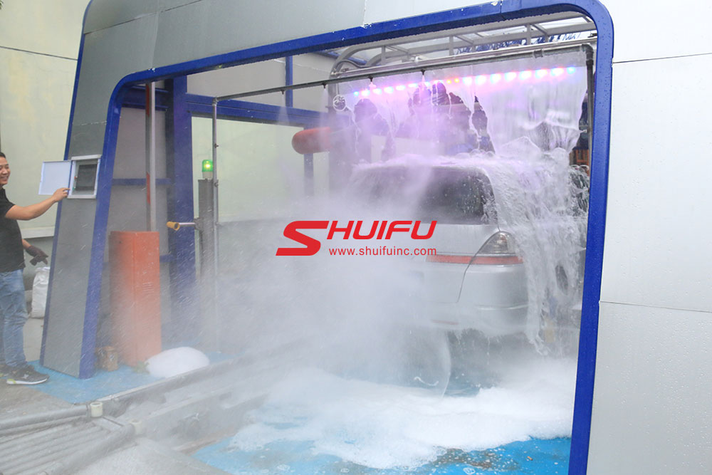 Touchless Car Wash Machine