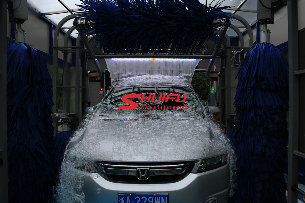 Touchless Car Wash Machine