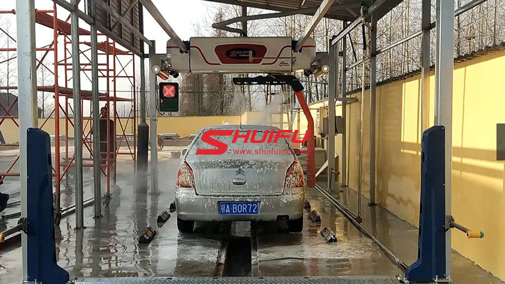 Touchless Car Wash Machine